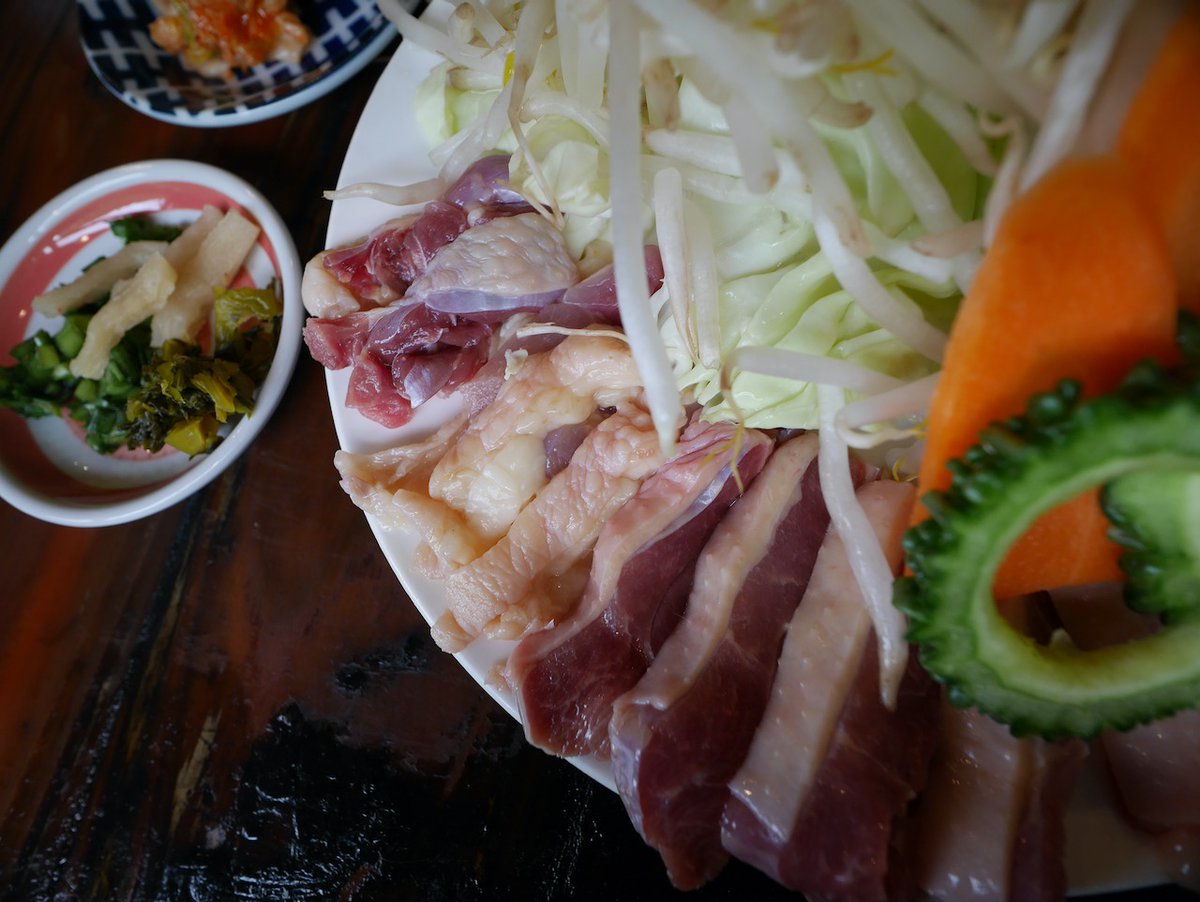 cohtaro's tweet photo. #LEICA9mmf17 #BMPCCOG #GM1
今回は石焼きプレートで地鶏が食べられる「地鶏食堂」さんへ伺いました。
新鮮な地鶏と素敵な接客でリピート確定です😄
「地鶏食堂 | おいしい地鶏を石焼プレートで!LEICA 9mm F1.7でVlog」
https://t.co/Uxlqdj9H1G https://t.co/7TVeJLs2V4