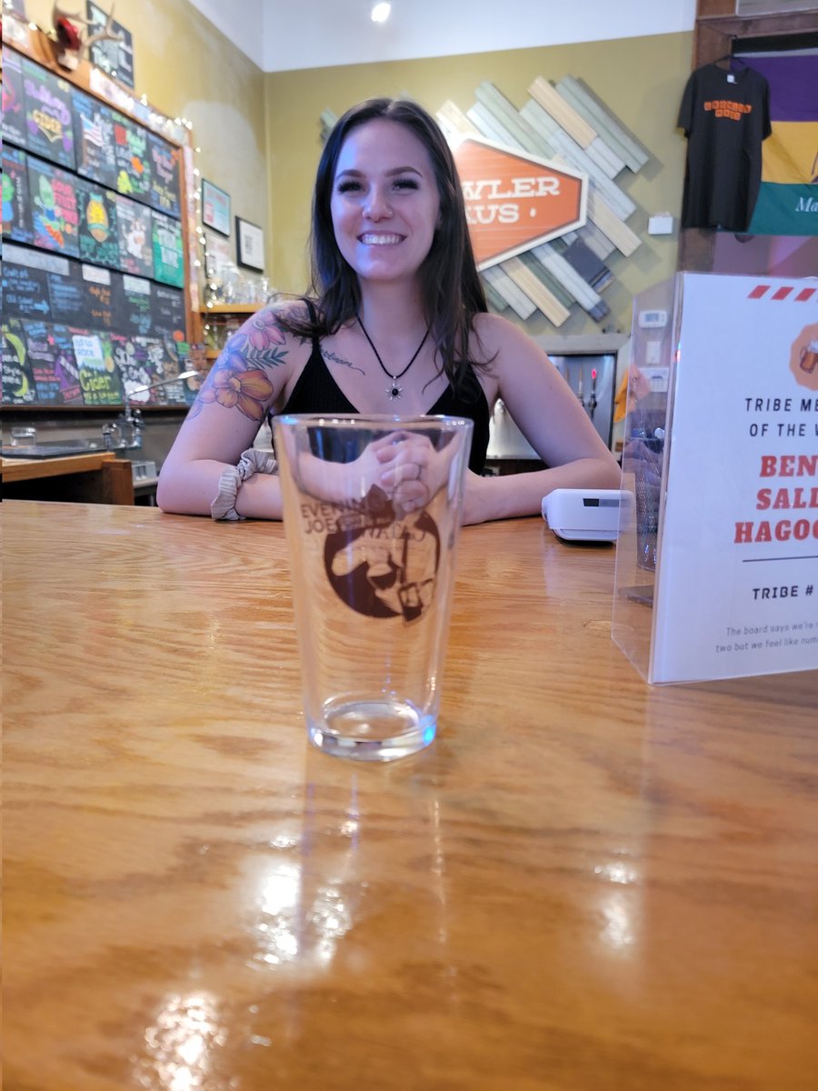 Violet helped me tonight with a new glass for my punt collection.