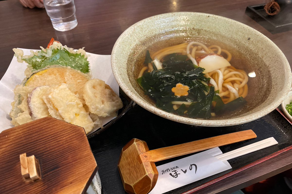 DaisukeKawai's tweet photo. 昨日はYSコーポレーションにてハモンド #SKXPRO の使い方セミナーと、個人レッスンを行いました。
皆さん熱心に聞いて下さって、この楽器への関心度を感じました。
明日も同所にてSKX PROセミナー11時より行いますので、興味ある方は下記にお電話下さい。
↓
YSコーポレーション
06-6696-2684 https://t.co/9jwrbMhZjF
