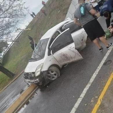 AccidentesVE's tweet photo. #Repost @maracayaldia 
——
Choque avenida constitución sentido intercomunal turmero, Toyota yaris en la mañana de hoy 24 de junio, se reportan varios heridos información en desarrollo

#aragua #politica #negocios #entretenimiento #noticias #informacion #v… https://t.co/GEg0z829c1 https://t.co/bUzZJ9kEi3