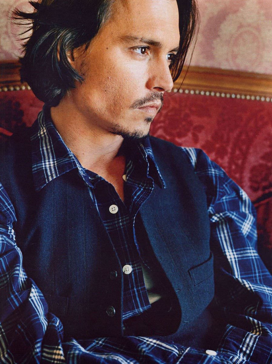 roaringrapids22's tweet image. "No one is going to stand up at your funeral and remark about your wealth, fame, status, or materialistic belongings, so don't make your life about these things. In the end all that matters is what you do, how you treat others, and the impact you've made." #JohnnyDepp