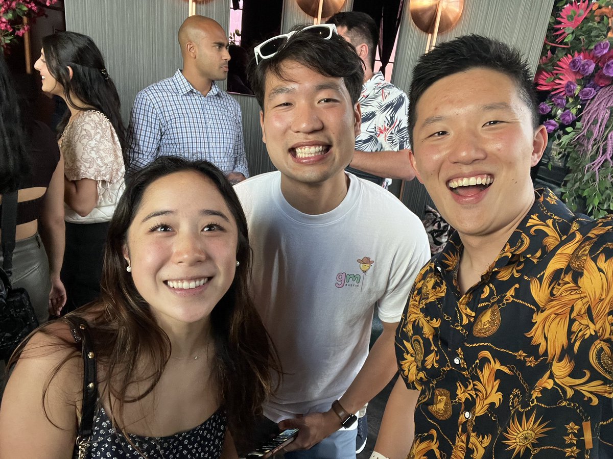 thatguyintech's tweet photo. ayyy met the founder of @buzhidao_tw and a future web3 convert 🔥🔥🔥

@taipeicity_eth @anchen14 https://t.co/qFdcSOHkSt