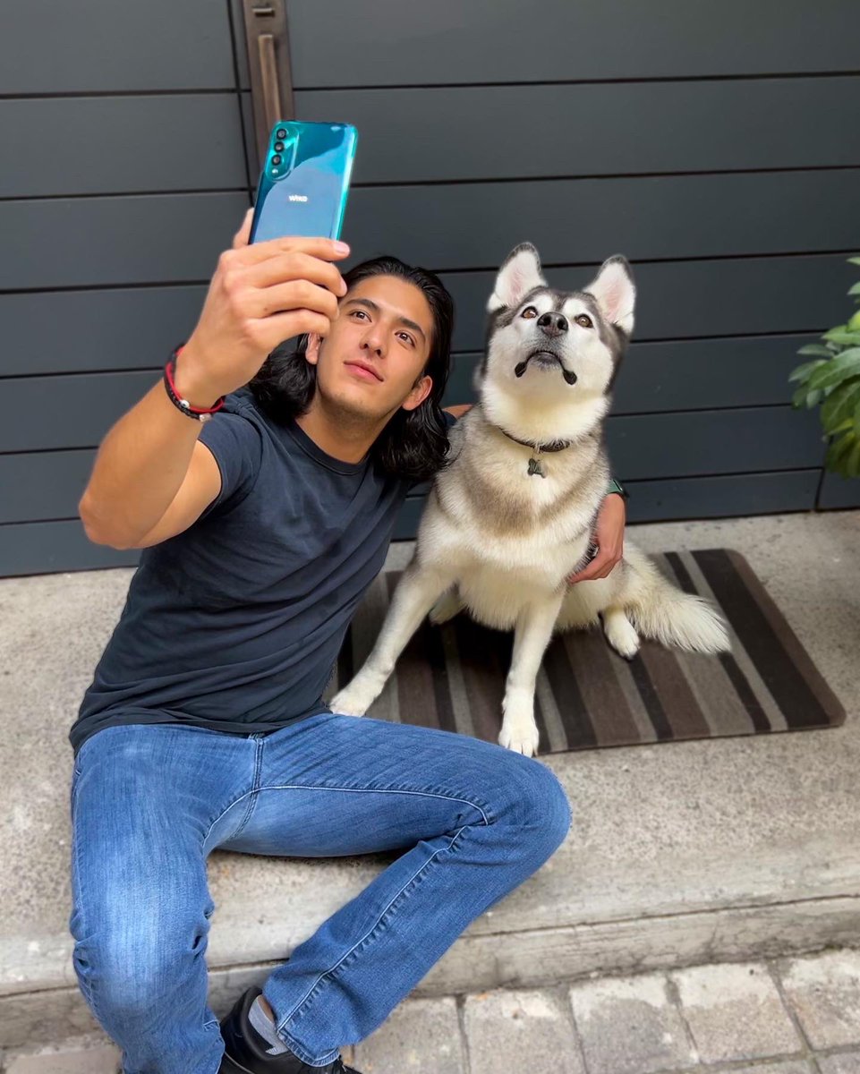 neshudo's tweet photo. Probé el nuevo Wiko T50 y tomé algunas fotos. Me encanta su cámara de 64 MPX, su diseño elegante y pantalla de 6.6 pulgadas. Está marca francesa ya está disponible en México 🇲🇽 #WIKO #Madeofcool #WIKOT50 https://t.co/NbdGfClpyF