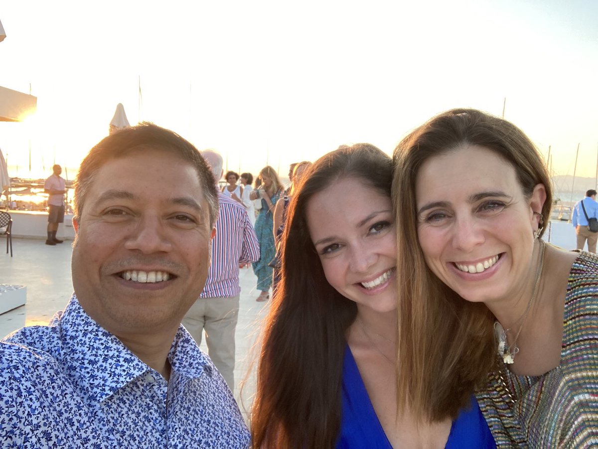 ashwani_doc's tweet photo. Lovely evening at #ESRA22 ⁦@ESRA_Society⁩ #Thessalaniki Absolute pleasure to meet up with ⁦@claralexlobo⁩ https://t.co/A8V8xp4wMm