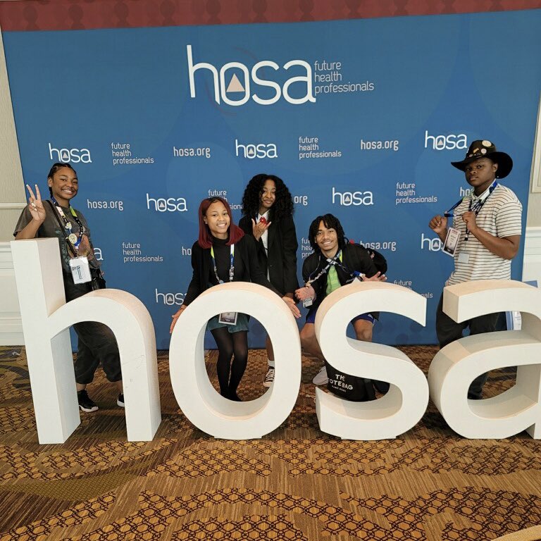 APSsatlanta's tweet photo. 👏🏽👏🏽👏🏽To our HOSA Public Health Team!!!! We are 1of 2 Public Health teams representing the state of Georgia! 
Let's GO SAH!!!
#Round2
#WeAreUp
#FutureHealthProfessionals 
#PublicHealth @SAHHORNETS_HS @PrincipalPFord @TommyUsherAPS @DrLisaHerring @apsupdate @collinsforkids https://t.co/2ElM9tgqqF