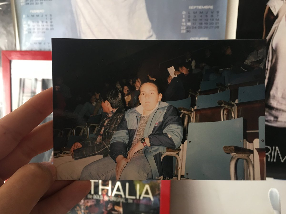 danimeizser's tweet photo. @thalia Thali! Áca estoy hace 24 años, en el tour de Amor a la Mexicana en el estadio Luna Park en Buenos Aires 🇦🇷 Fue la primera vez que te vi 🥳 #AmorALaMexicana25Aniversario 
#AALM25Anniversary Felíz aniversario querido AALM 💘 https://t.co/0NQhP4tF9z
