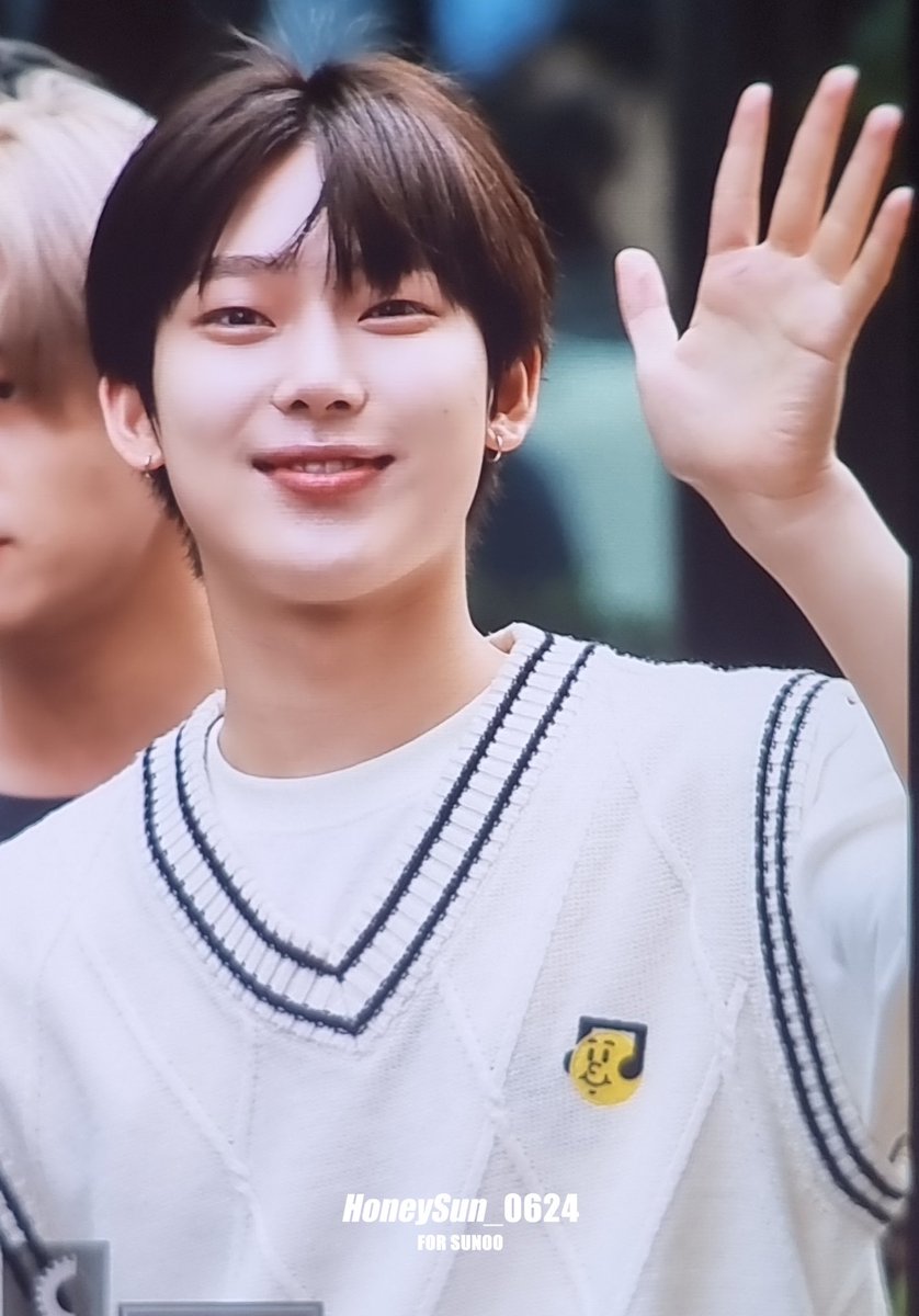 yoohobaring's tweet photo. @en_genecartt BORN TO SHINE SUNOO

#OurBrightestStarSunoo #햇살같은선우의_스무번째여름 #SUNOO #ENHYPEN @ENHYPEN_members @ENHYPEN https://t.co/IU0o0wNRKz
