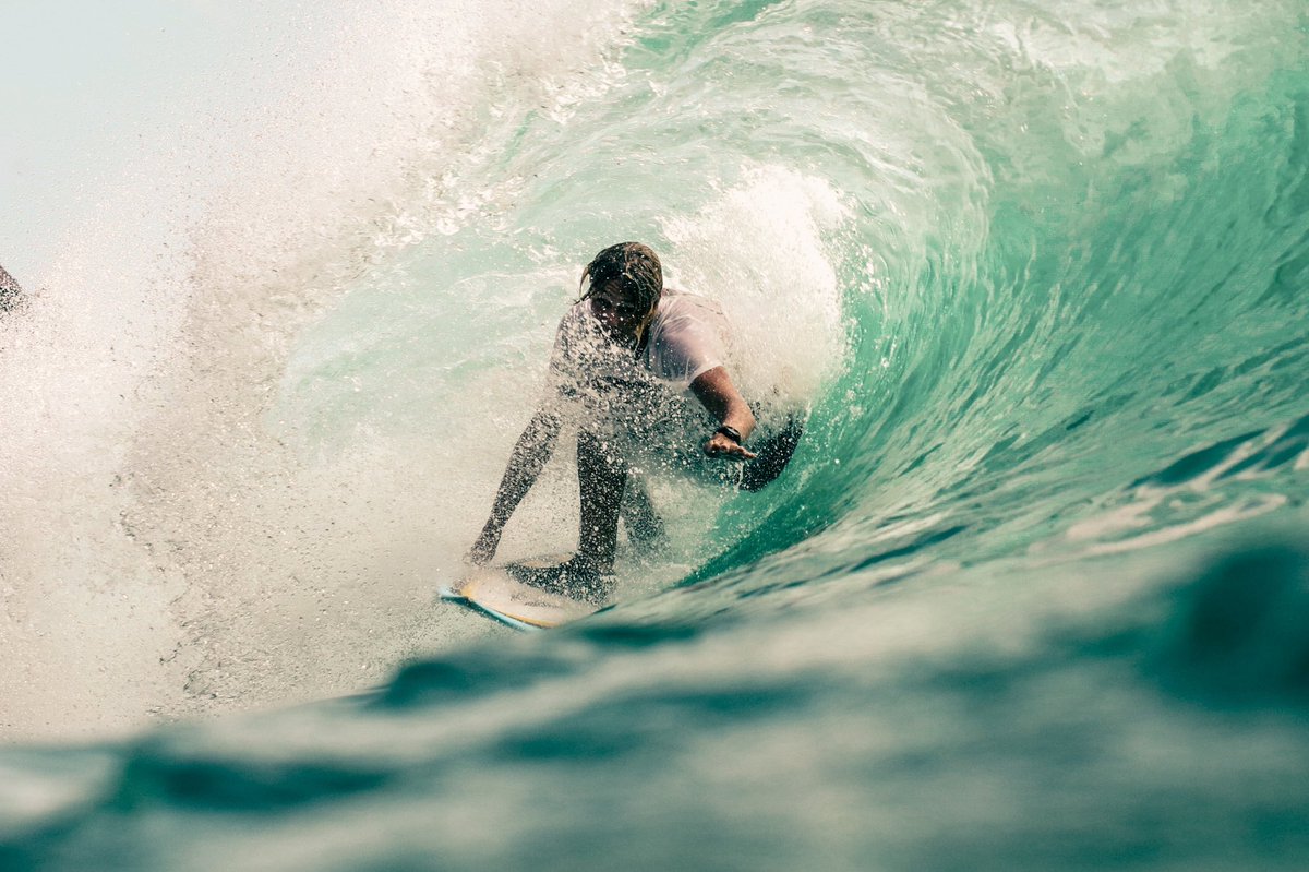 Weekend plans = catching waves. 🌊 

Surfing is a great weekend hobby, but your skin can take a beating. Between the wind, sand, sun, and salt, your face can easily become dehydrated and damaged. 

We’ve got you covered. 

Get MadeMan. Surf Happy. 

#surf #surflife #getmademan