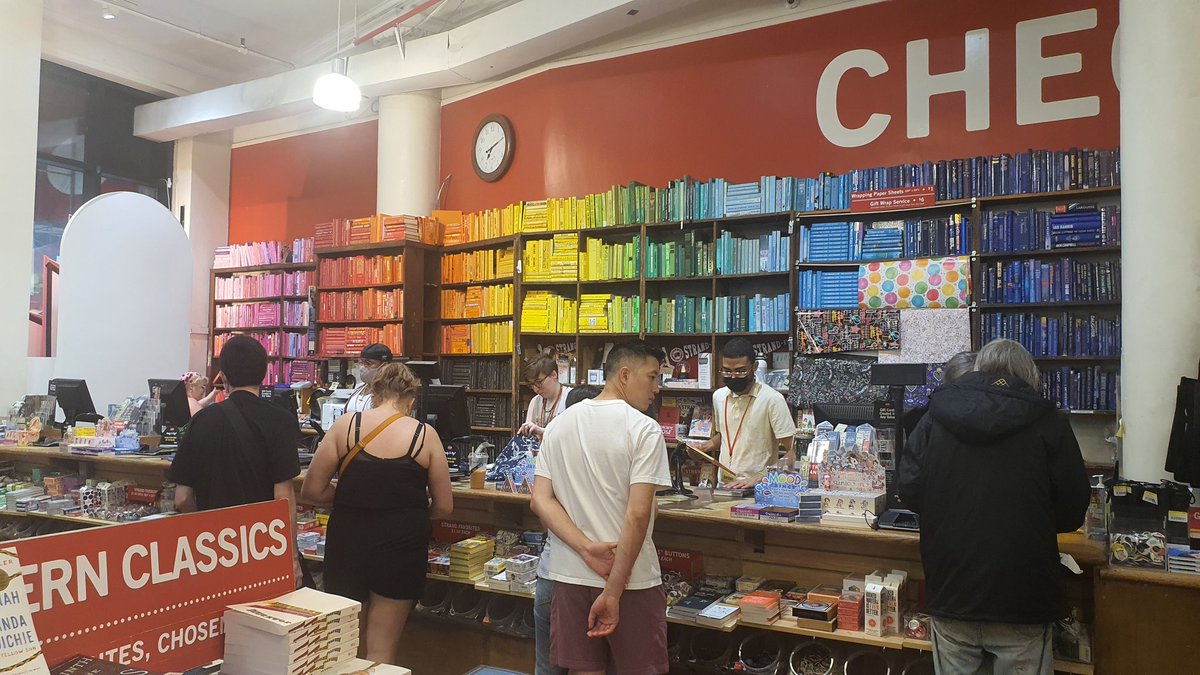 apostrophepress's tweet photo. #TheStrandBookStore https://t.co/uNOTLtzeQT