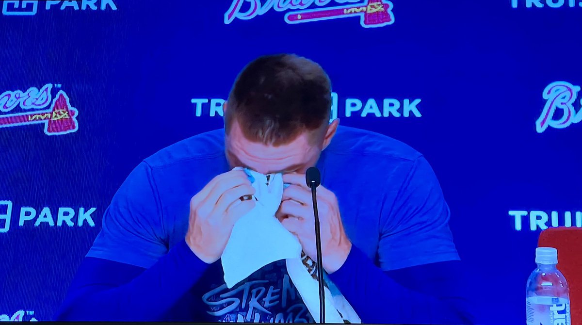 Ashncoll's tweet photo. This man hates the Dodgers more than I do. https://t.co/x6cLZJDPiM
