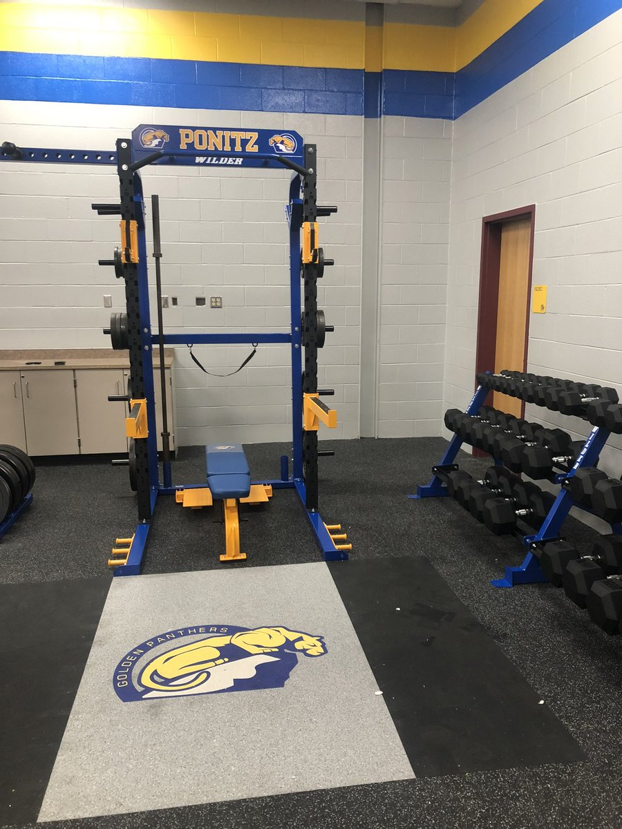PonitzFootball's tweet photo. Weight room is complete! This is huge for our program! Going to get some good work in as we prepare for the season! 

@DPS_Athletics @DaytonSchools https://t.co/WfNtiLoapu