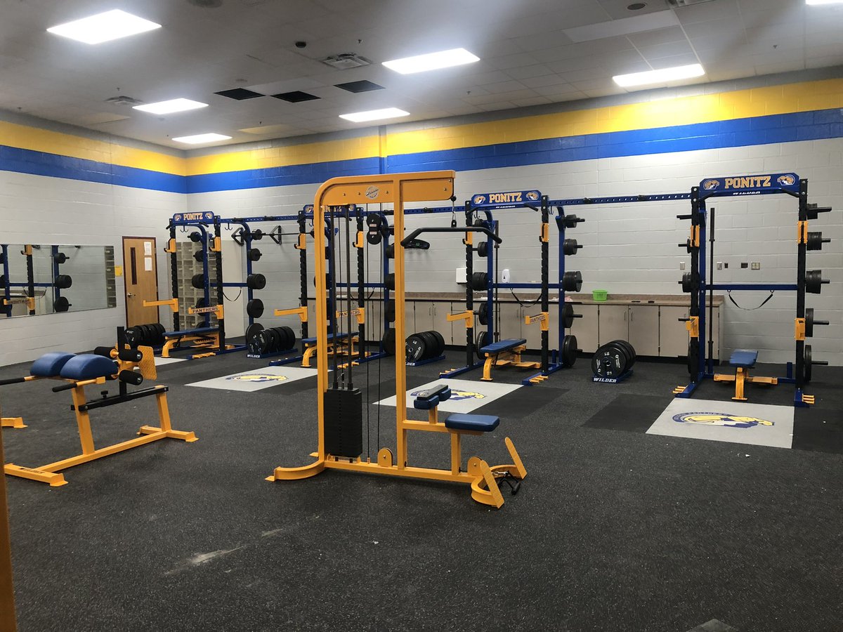 PonitzFootball's tweet photo. Weight room is complete! This is huge for our program! Going to get some good work in as we prepare for the season! 

@DPS_Athletics @DaytonSchools https://t.co/WfNtiLoapu