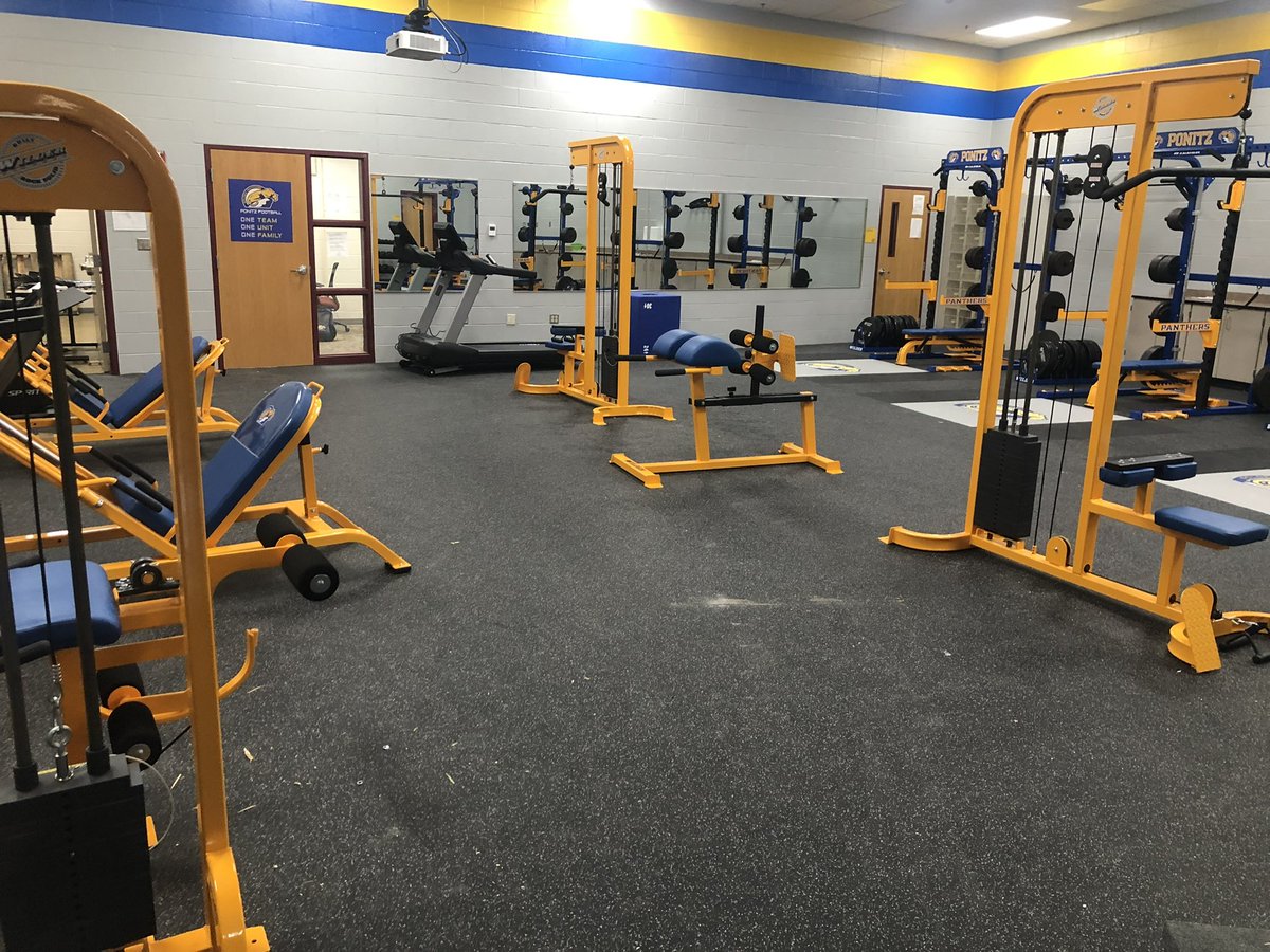 PonitzFootball's tweet photo. Weight room is complete! This is huge for our program! Going to get some good work in as we prepare for the season! 

@DPS_Athletics @DaytonSchools https://t.co/WfNtiLoapu