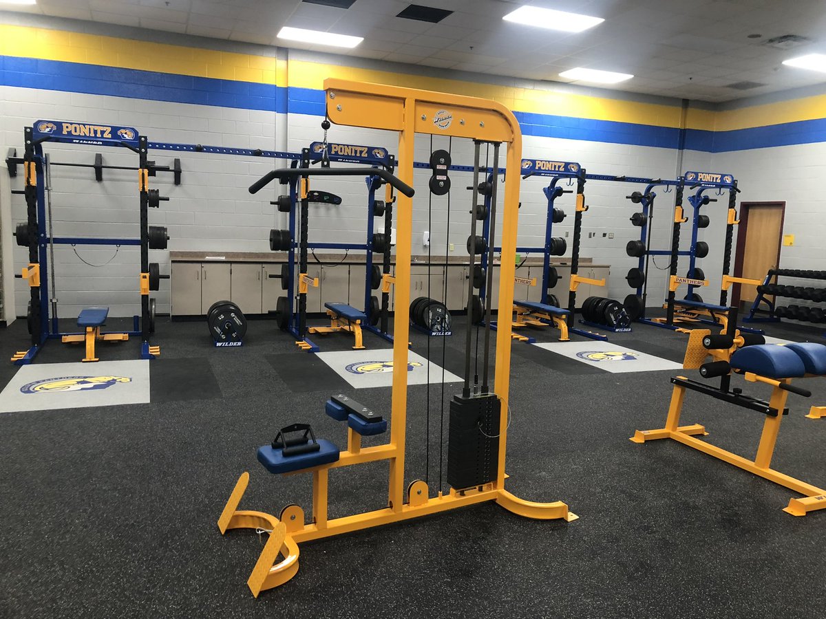 PonitzFootball's tweet photo. Weight room is complete! This is huge for our program! Going to get some good work in as we prepare for the season! 

@DPS_Athletics @DaytonSchools https://t.co/xxiHv0vHLu