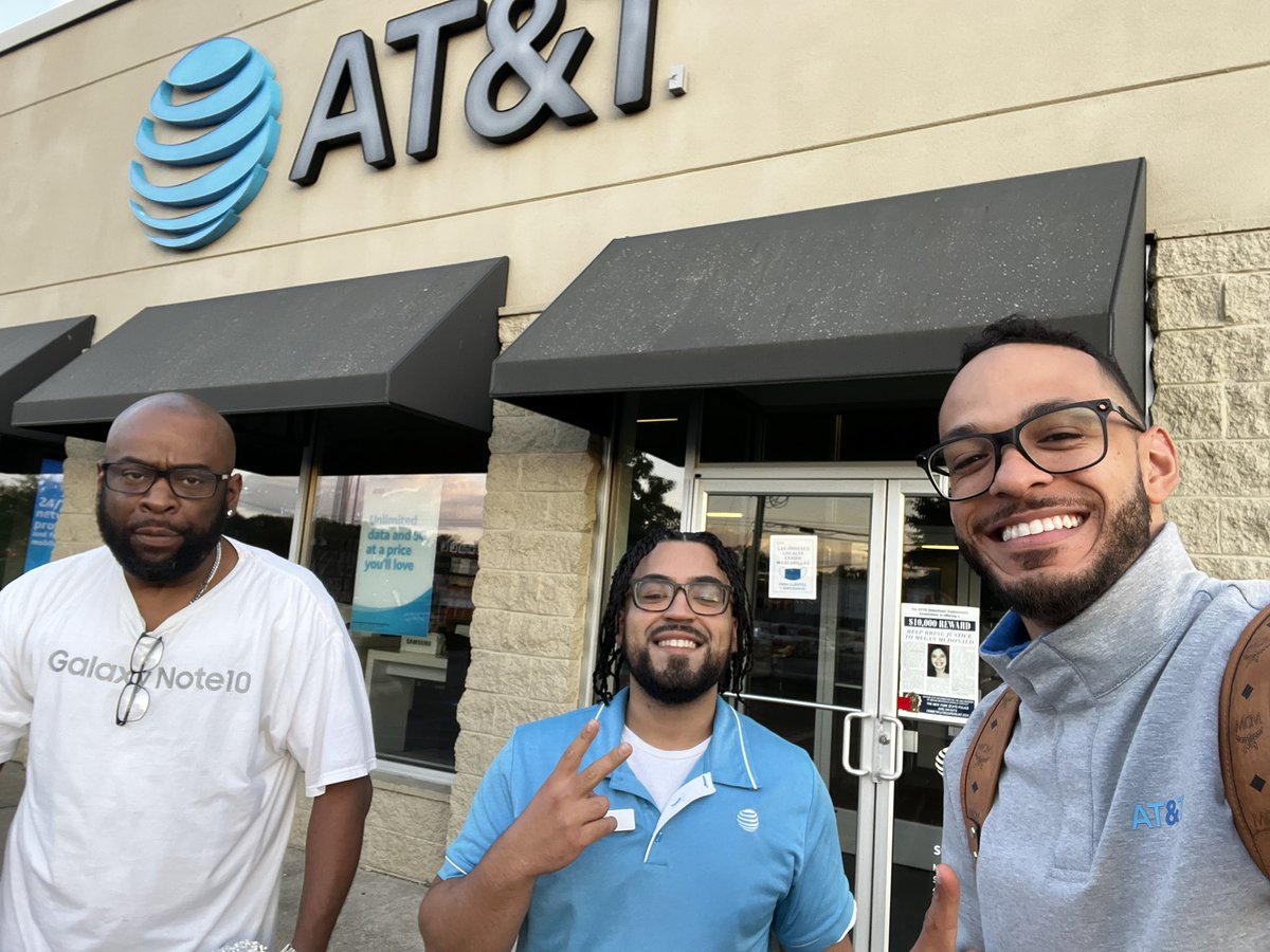 #fn-omenal Friday @ Middletown with the squad 10FNs, Tv , 3 ports, and a bunch of happy first responders #noexcuses <a href="/judy_cavalieri/">Judy Cavalieri</a> <a href="/marcellobenny/">Benjamin Marcello</a> <a href="/klane0917/">Klane</a> <a href="/SarahKuklis/">Sarah Kuklis</a>