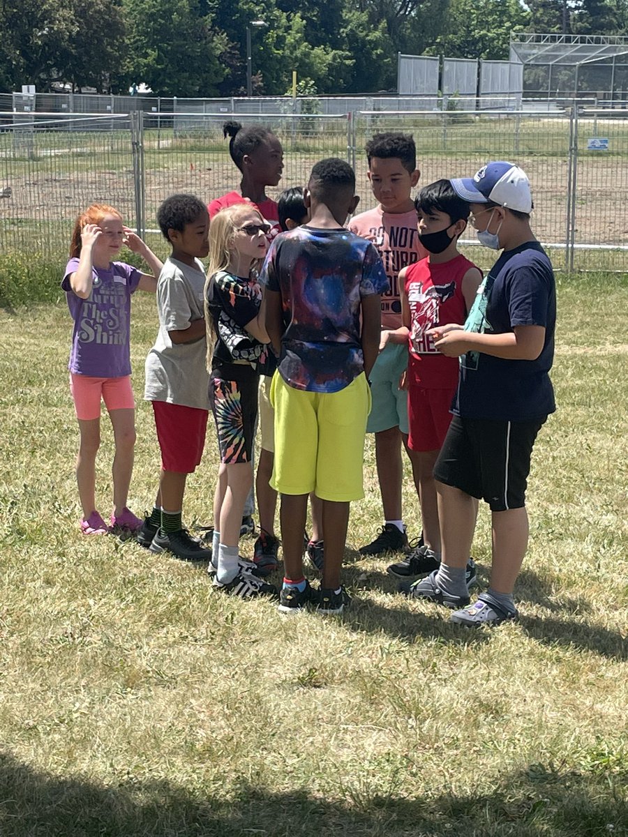 MadocDrive's tweet photo. Listening to instructions is really difficult when you are so excited! Great work, Monarchs, you were patient and respectful to our @CityBrampton leaders. https://t.co/vM6tzXc5pX