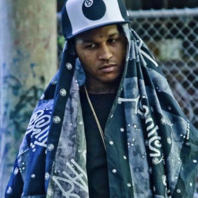 Rhumninio's tweet photo. #NouvellePhotoDeProfil #jeretourneamonprime #LLBBF https://t.co/g9iHWDl83N