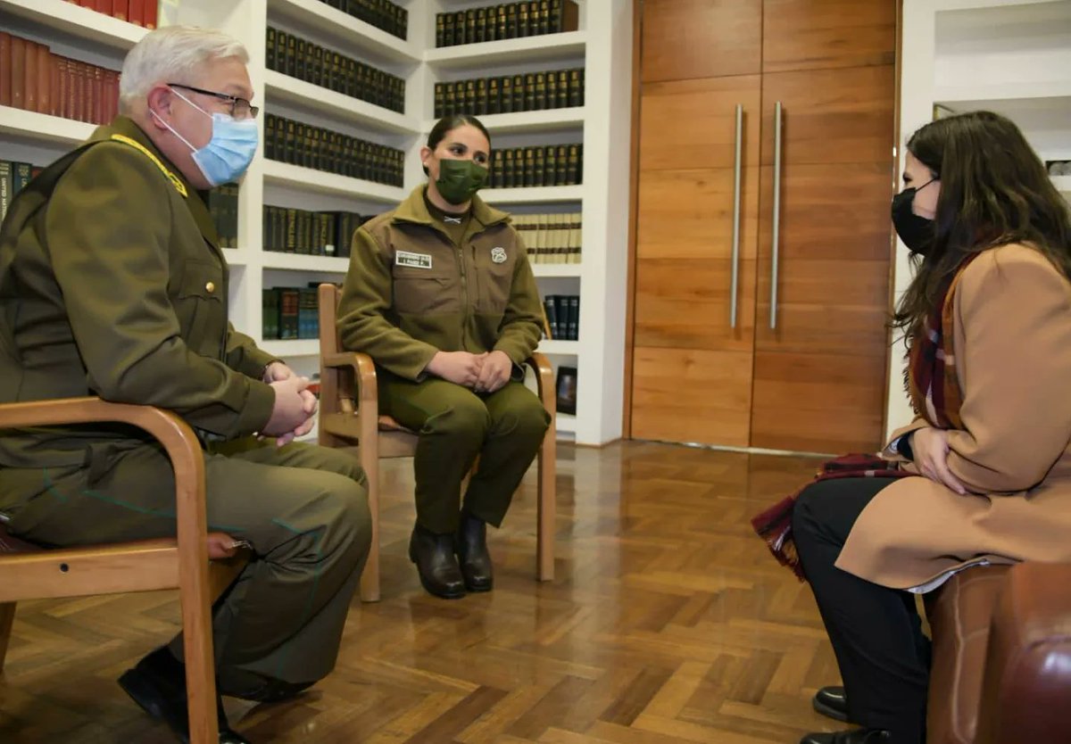Carabineros de Chile tweet media