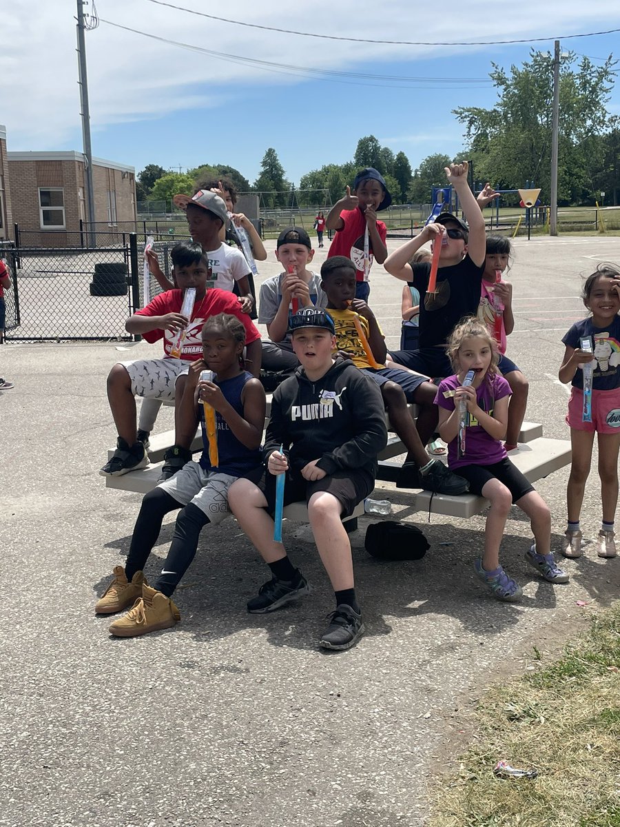 MadocDrive's tweet photo. Annnnnd, of course we are thankful to @CristinaS_PDSB for the Freezie treats at the end of our time outside 1/? https://t.co/Rn8lkiVHCN