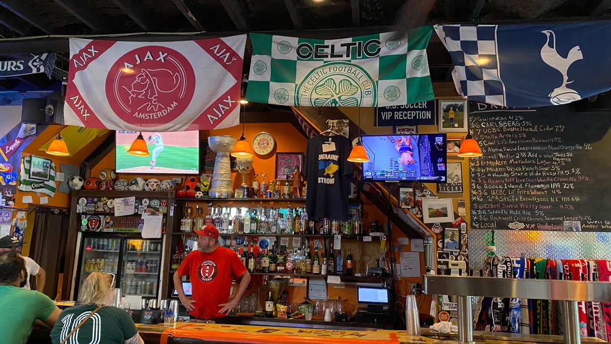 ChrisLCarr's tweet photo. Back at my fave! ⚽️ (@ Amsterdam Tavern in Saint Louis, MO) https://t.co/WlnHHUejoX https://t.co/waTXHW70yH