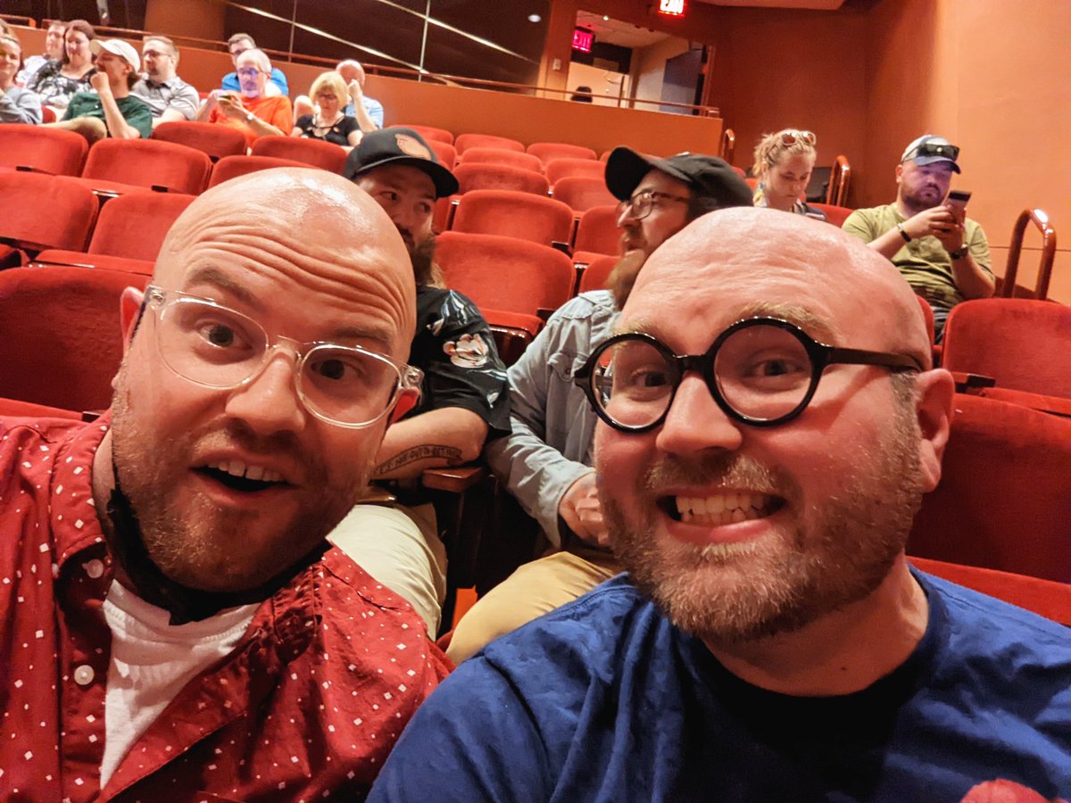 WatchComixPod's tweet photo. In which our Co-Hosts see @pattonoswalt live. 

#WatchingComics ⚡ https://t.co/P63ZAEEDxS