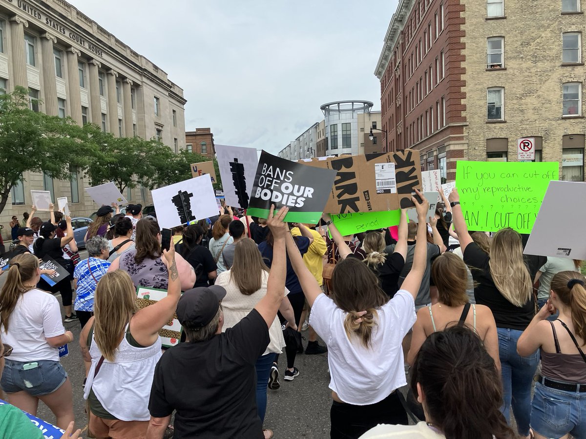 MSmith701's tweet photo. Marching for abortion rights in Fargo, ND. #AbortionRightsAreHumanRights #AbortionIsHealthcare https://t.co/ZSTMYyli19