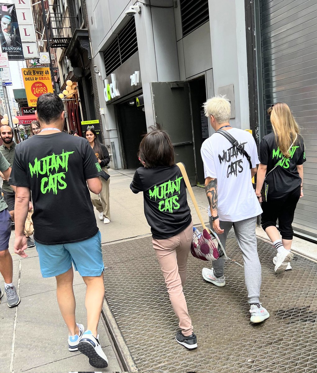 So grateful for <a href="/NFT_NYC/">NFT.NYC</a> treated <a href="/mutantcats/">Mutant Cats DAO</a> kindly. I'm looking forward to visiting London with the DAO members in November! 😺❤️ #NFTLondon2022