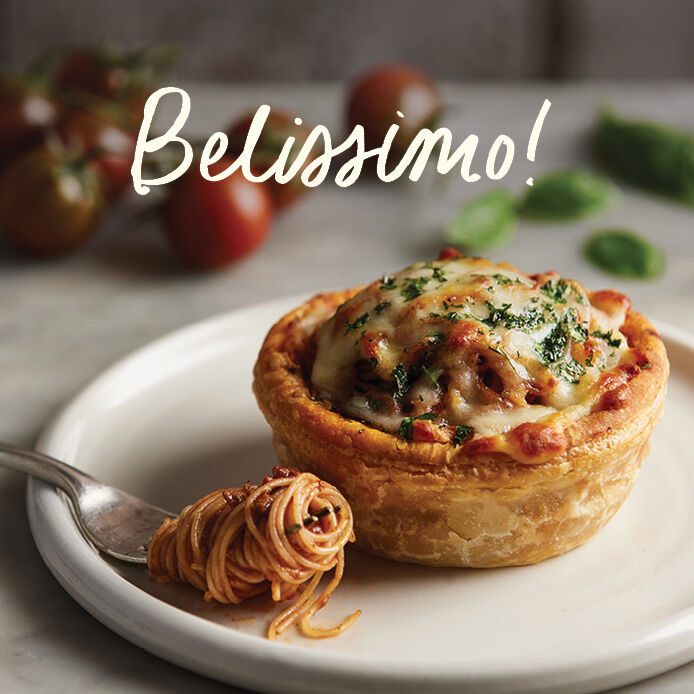 BanjosBakery's tweet photo. One word: Bellissimo! 👌

That’s what you’ll be saying after you try our #NEW Spag Bol Pie 🍝

Order now on the Banjo’s App – https://t.co/K6m8zpvrAV

#spagbol #spagbolpie #pie #belissimo #spaghetti #handmade #bakedfresh #limited time #new #banjosbakery #bakingthingsbetter https://t.co/P2yjXLP1BH
