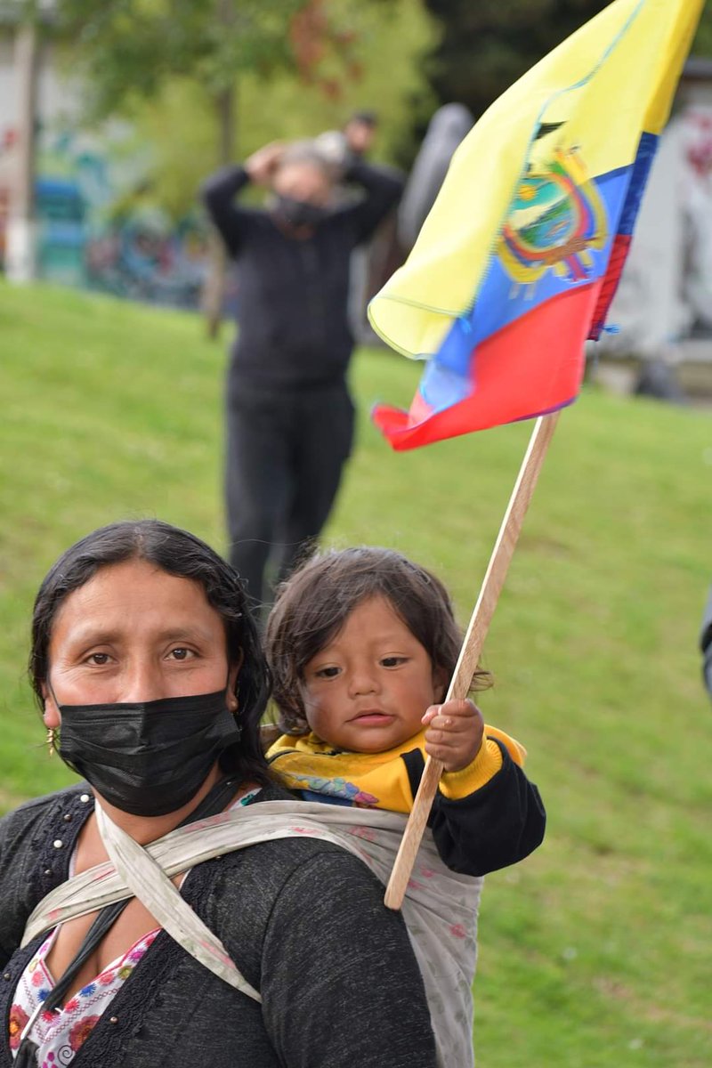 CrisCachaguay's tweet photo. En el #ParoNacionalEc2022 Estamos mujeres que no tenemos trabajo, salud, educación, vivienda y una libre de violencias.
Estamos en defensa de nuestros derechos sin embargo el gobierno ordena ASESINAR con armas y perdigones.
#FueraLassoFuera #ParoNacionalEc https://t.co/9cXGDKHEbW