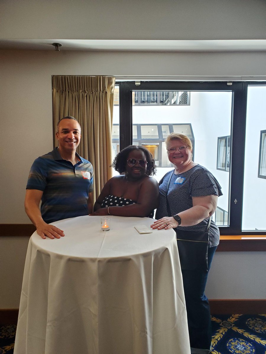 OrangeBoyInc's tweet photo. Thank you to all of the library leaders who joined us for an evening of networking and idea-sharing at the @PressClubDC! 
#ALATogetherAgain #ALAAC22 #PublicLibraries #LibraryMarketing #SavannahCommunity #OrangeBoyDifference https://t.co/4tDmzVqwHL