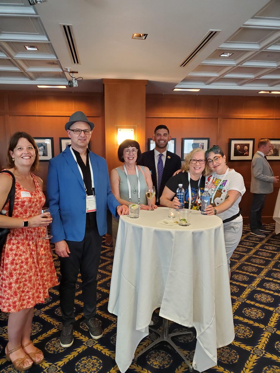 OrangeBoyInc's tweet photo. Thank you to all of the library leaders who joined us for an evening of networking and idea-sharing at the @PressClubDC! 
#ALATogetherAgain #ALAAC22 #PublicLibraries #LibraryMarketing #SavannahCommunity #OrangeBoyDifference https://t.co/4tDmzVqwHL