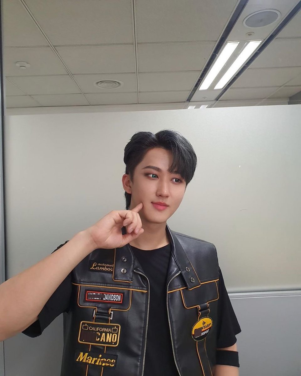 𝙿or el #𝙰ries𖥧·𝑏irthday me dijeron que tenía que hacerles "nya" a las ratitas de 𝙴n𝙲onnectth para que me dejen desearle un feliz pumple a our 🪷 ⊹ ࣪˖⁩ #𝑙ovelyː𝙰ries porque después de mil llamadas, aún no le digo tkm en su #𝙰riesー𝑓ansign.

𝙻uxury ♡︎ #𝙰kise ⚡!