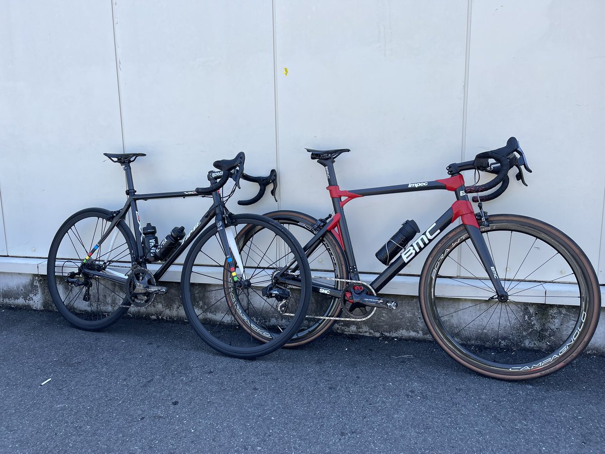 ihabfat's tweet photo. 珍車2台でいってきます😇🚲🚲
#bmc #impec #timevxrs #vxrslimited https://t.co/JOafxmnVgi