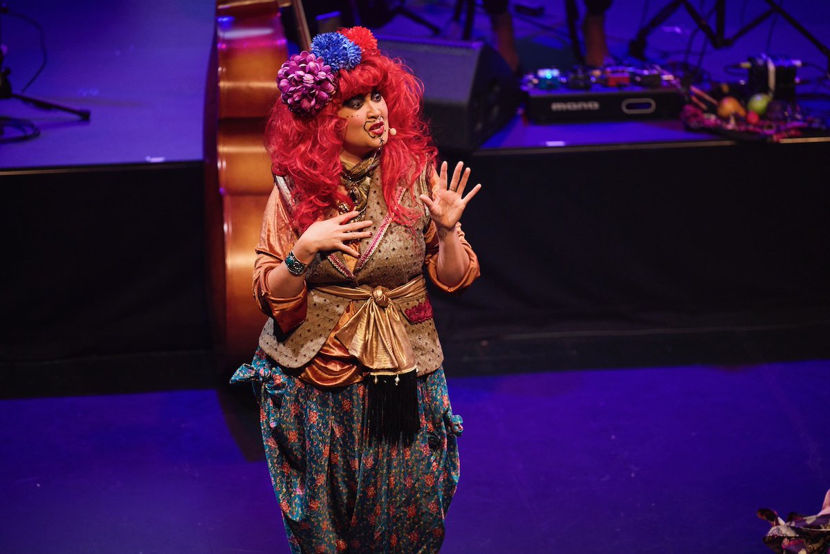 Stage Whispers tweet media