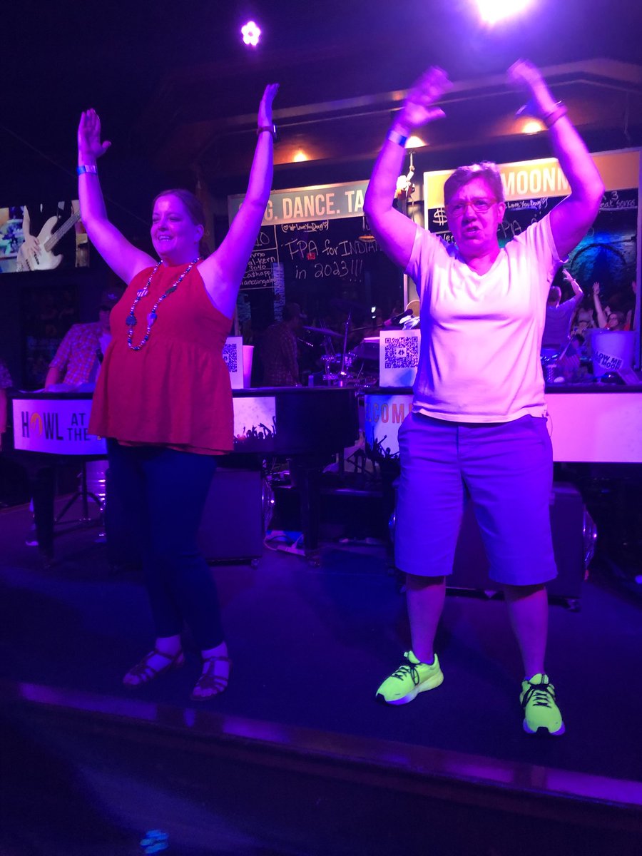 LeeMossNP's tweet photo. #howlTV #howlorlando #aanp22 https://t.co/jKwyfpBiN5