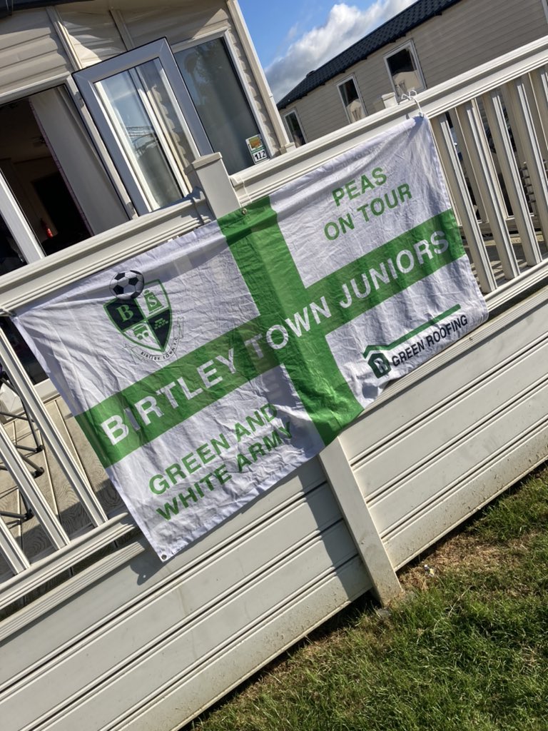 lee1892Johnson's tweet photo. HOWAY THE LADS #UpThePeas https://t.co/NW9faP45jh