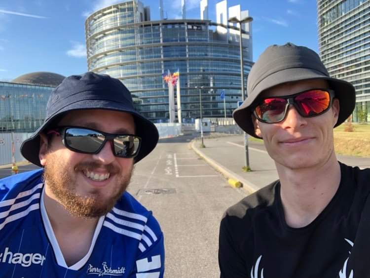 Let's ride! 🇫🇷 👉 🇨🇿
La #PFUE2022 🇪🇺 touche à sa fin, c'est bientôt le moment passer le relais à la République Tchèque. C'est ce que nous avons prévu de faire de manière bien trop littérale avec <a href="/Raphael_Degre/">Raphaël Degrémont</a> 🤝
🎯 Objectif : #Strasbourg ➡️ #Prague à vélo avant le 1 juillet