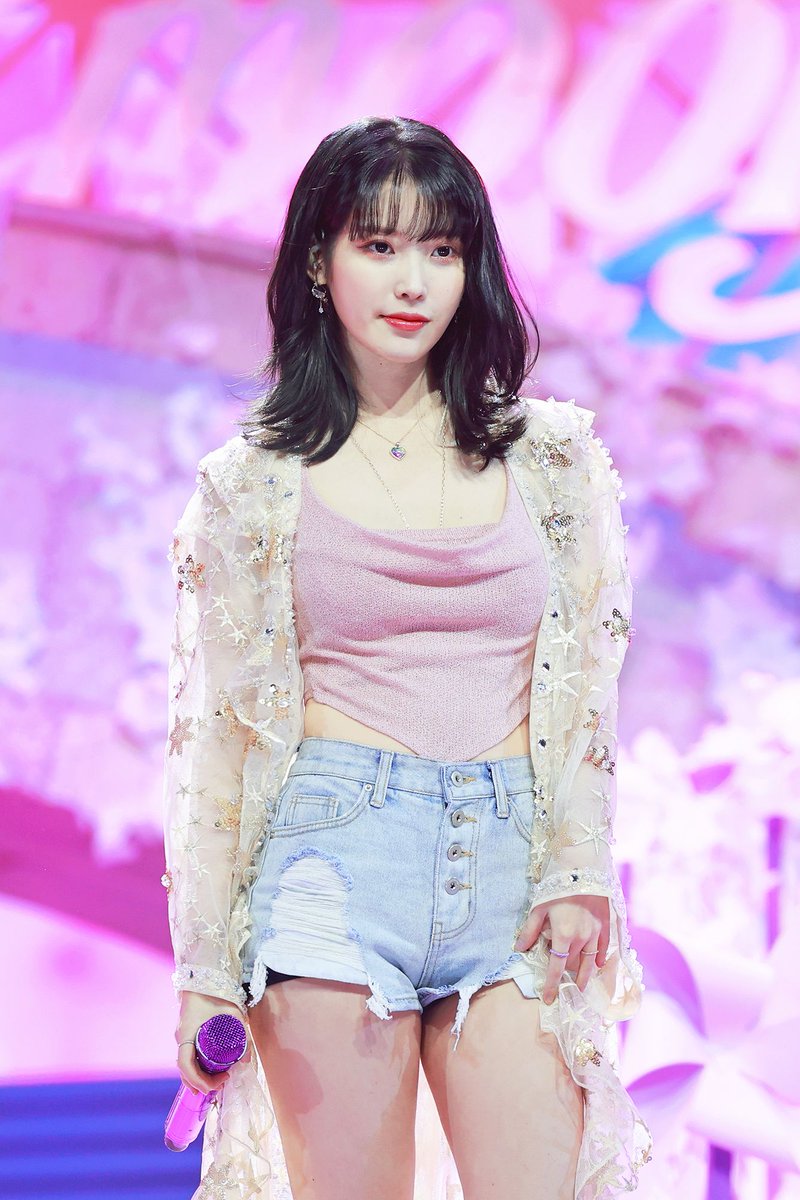 #IU rose to second place with a brand reputation index of 8,151,515, marking a 47.96 percent increase in her brand reputation index since last month.