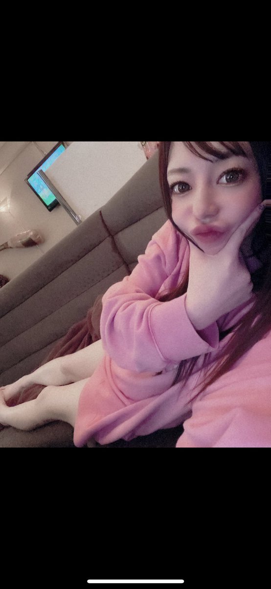 ayuminminminnie's tweet photo. おばはん潰れかけの写真集😇
これ誰に需要あるん？sorry🤢

思い出を振り返ってうるっとなり🥲🥲🥲写真撮れてない人、後日一緒に撮���て下さい🙇‍♀️

締め日まで休まず行く予定なので、まだまだ後祝い待ち続けます😂
おばはんはしぶといで👵👵👵🤟

今月きっと、1番愛された37歳です

生きてて良かったです https://t.co/RSLkmSADQ7