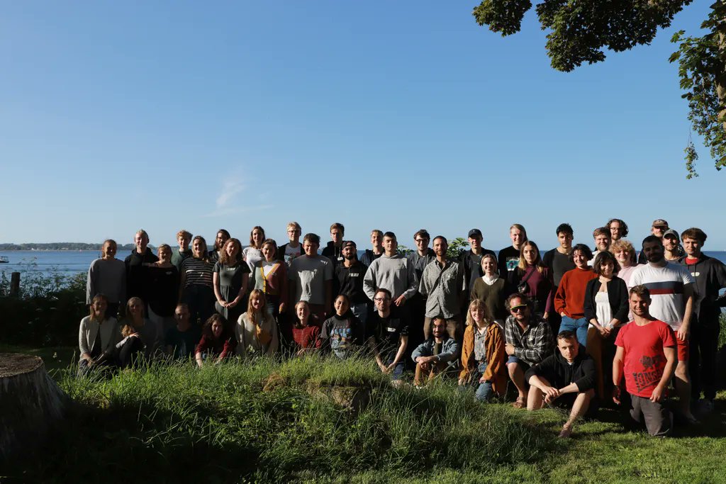 Wochenende, Sommersonne, Meer 🌊 ☀️ Zeit für einen #Recap zur #Klausurtagung2022. Danke, dass ihr alle da wart. Schönes Wochenende! Macht es euch gemütlich. Genießt den Sommer 🍹 <a href="/RethinkEconKiel/">Rethinking Economics Kiel</a>