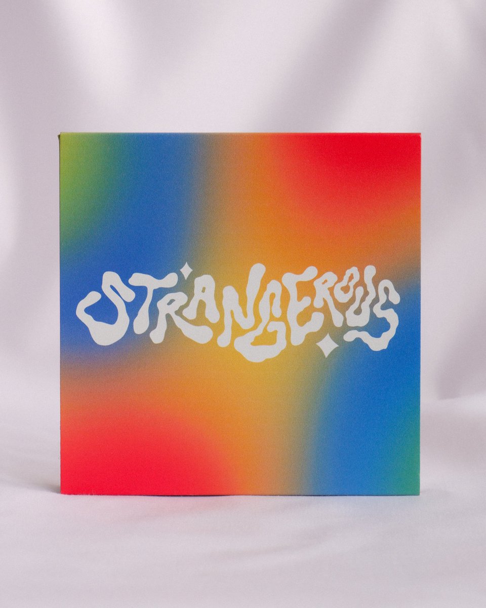 strangerousco's tweet image. Missed us? We're back with our Mata-Mata: Essentials water activated liner palettes including Rejects 🎨 

#Strangerous #BeStrangeMakeArt