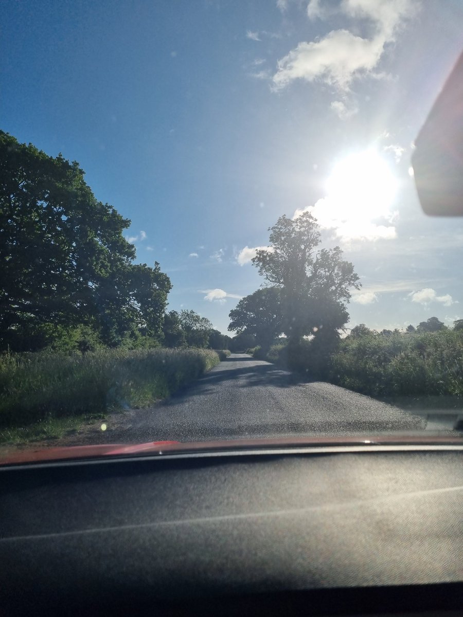What a beautiful morning! A fab day to be singing by the beach! 🎶💜🎶

#ArmedForcesDay #scarbrorough #choirs #MWC #StrongerTogether