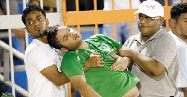 alimrd231's tweet photo. @adelalhazmi112 @AbdulazizTF منذ القدم الاغماءات ثقافة اهلاوية https://t.co/SALt0anch8
