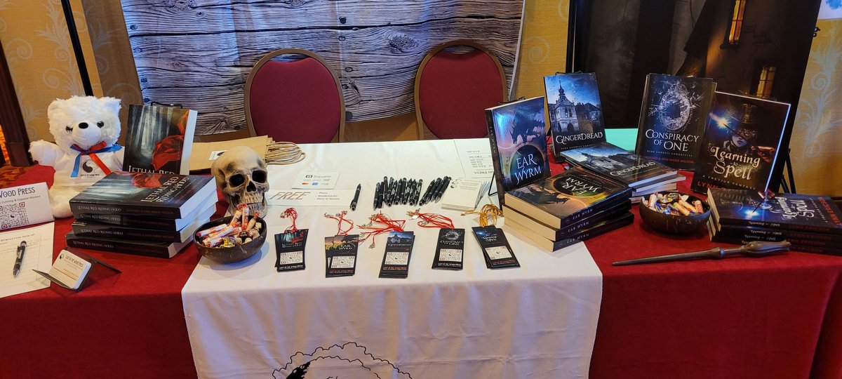 AMWilsonWriter's tweet photo. Great first day at #SoonerCon. #AuthorLife #BookSales https://t.co/WaDeoo083F