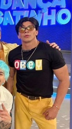 Obrigado Rodrigo Faro por ter botado o cocielo de hoseok misturado com namjoon