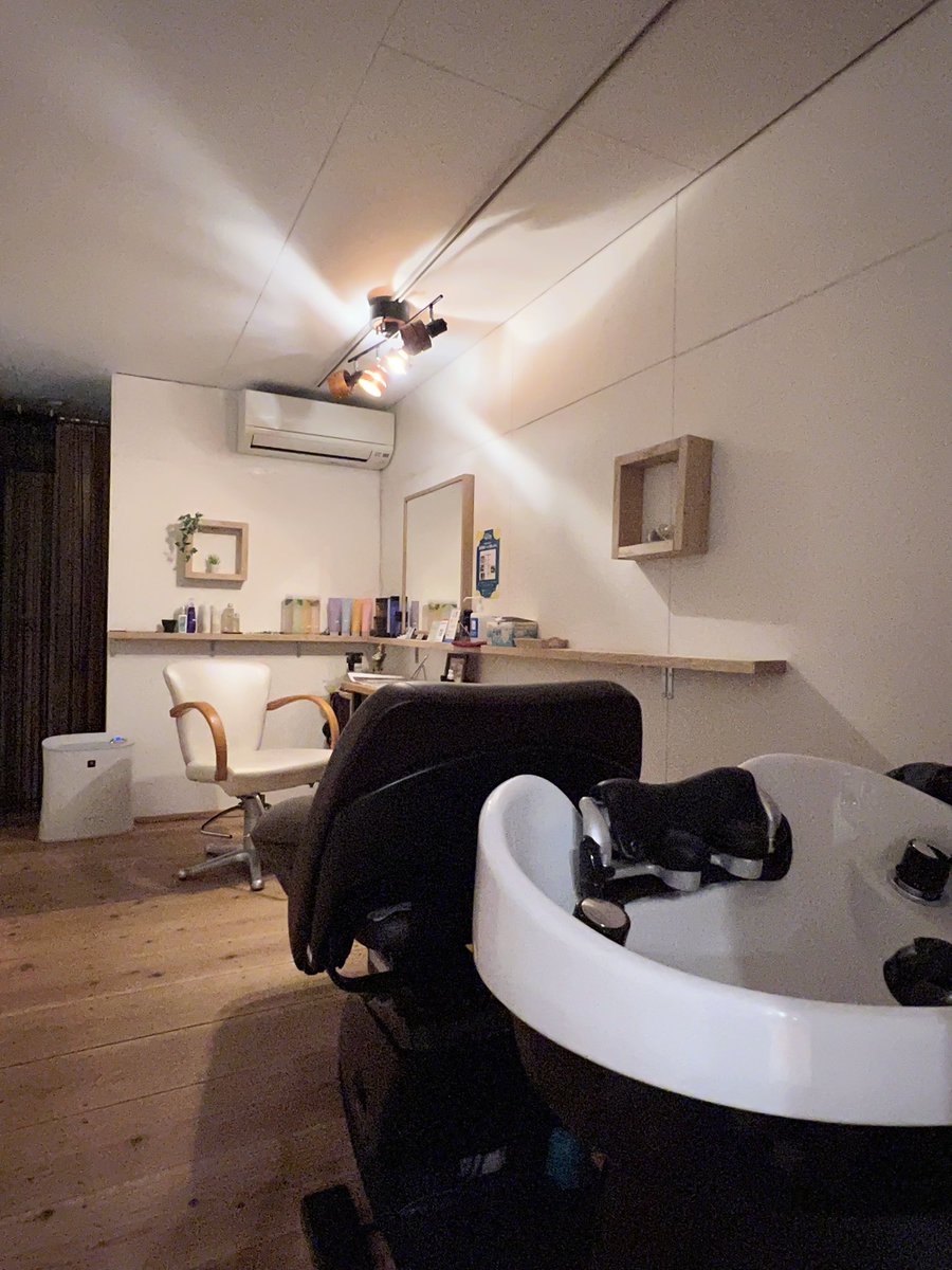 headspa_kitohon's tweet photo. 他のお客様を気にせずヘッドスパを受けることができます。
ヘッドスパのための部屋なので、癒し効果は倍増ですよ。
#ヘッドスパ専門店　#佐賀市 https://t.co/wGFOwCMWWi