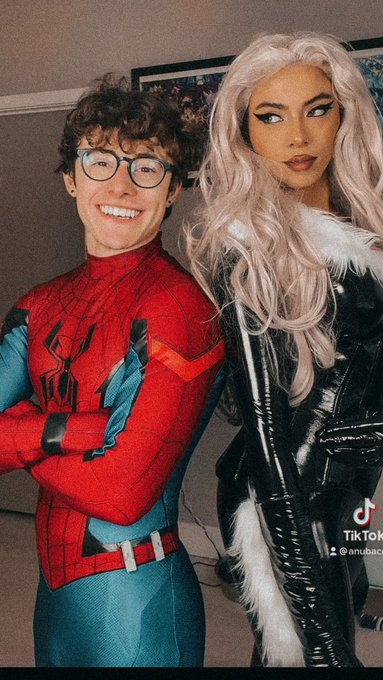 Collabing with @kyso_lo today! Spidey x Black Cat cosplay :) https://t.co/5IEUYEmRuv