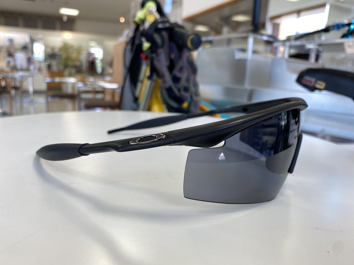 kineido's tweet photo. そしてこちらもまさかの再販！OAKLEYを代表するスポーツサングラスMフレームが金栄堂に登場！多くのアスリートの輝かしいご活躍とともにあった、今のOAKLEYの礎となった伝説のスポーツサングラスです！
https://t.co/FukRy2sQXq
#OAKLEY
#Mフレーム
#MFRAME
#オークリー
#スポーツサングラス
#再販 https://t.co/Dzrd0cPFz2