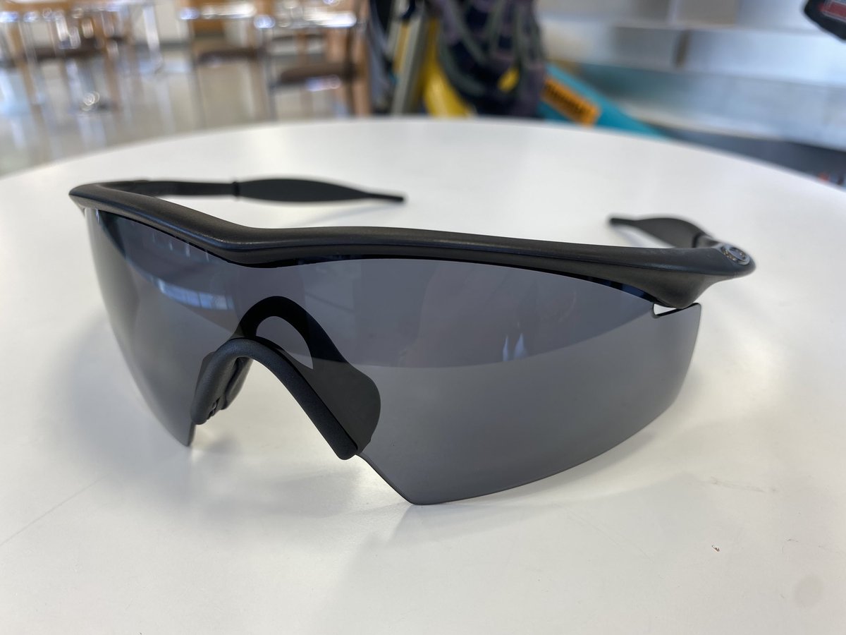 kineido's tweet photo. そしてこちらもまさかの再販！OAKLEYを代表するスポーツサングラスMフレームが金栄堂に登場！多くのアスリートの輝かしいご活躍とともにあった、今のOAKLEYの礎となった伝説のスポーツサングラスです！
https://t.co/FukRy2sQXq
#OAKLEY
#Mフレーム
#MFRAME
#オークリー
#スポーツサングラス
#再販 https://t.co/Dzrd0cPFz2