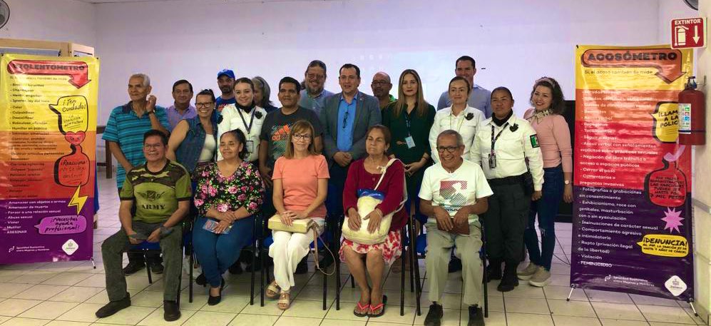 ChavaHernandez_'s tweet photo. Cerramos el día con la visita de la Secretaria de Seguridad del Estado con la campaña #CodigoVioleta el busca fomentar las igualdad sustantiva entre mujeres y hombres
#CodigoVioleta 👉🏻👉🏻 https://t.co/JX3EoT3aLL @mariana_fdzr @CandeOchoaA @ErikaPerezMx @FombonaMarta @MaAntoniaCar https://t.co/xpQkWqHRTd